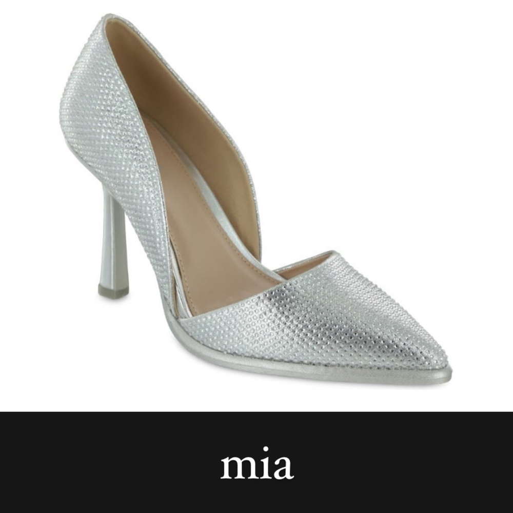 MIA Ciana Pointed Toe d'Orsay Pump in Silver • 6 & 6.5